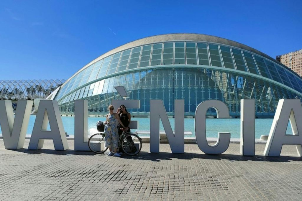 Valencia: Audio-Guided Bike Tour