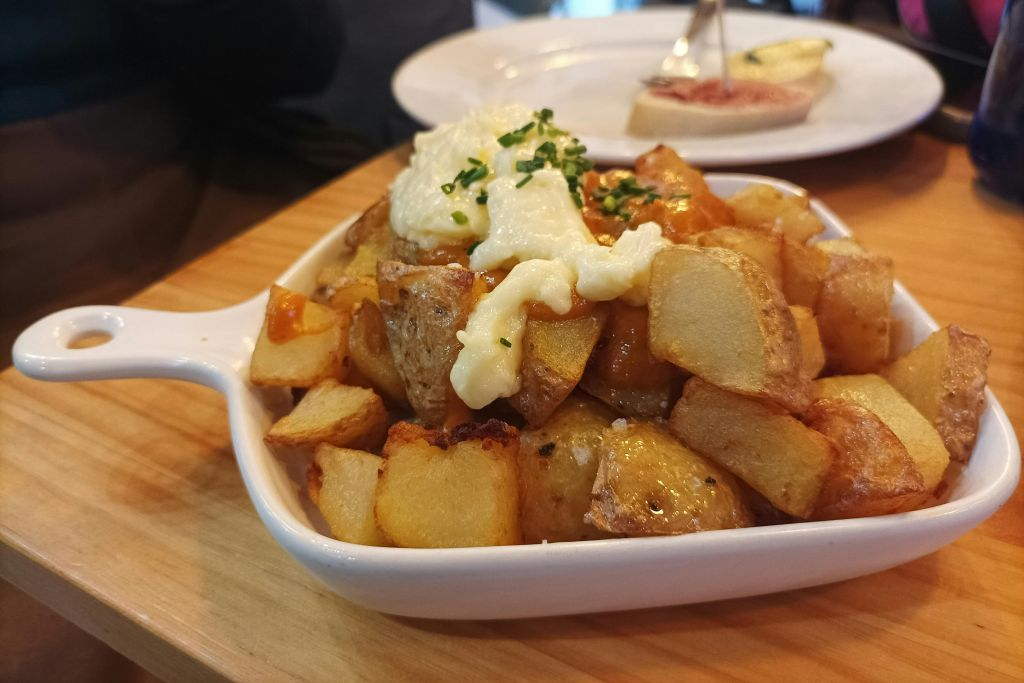 Valencia: Guided Traditional Food Tour