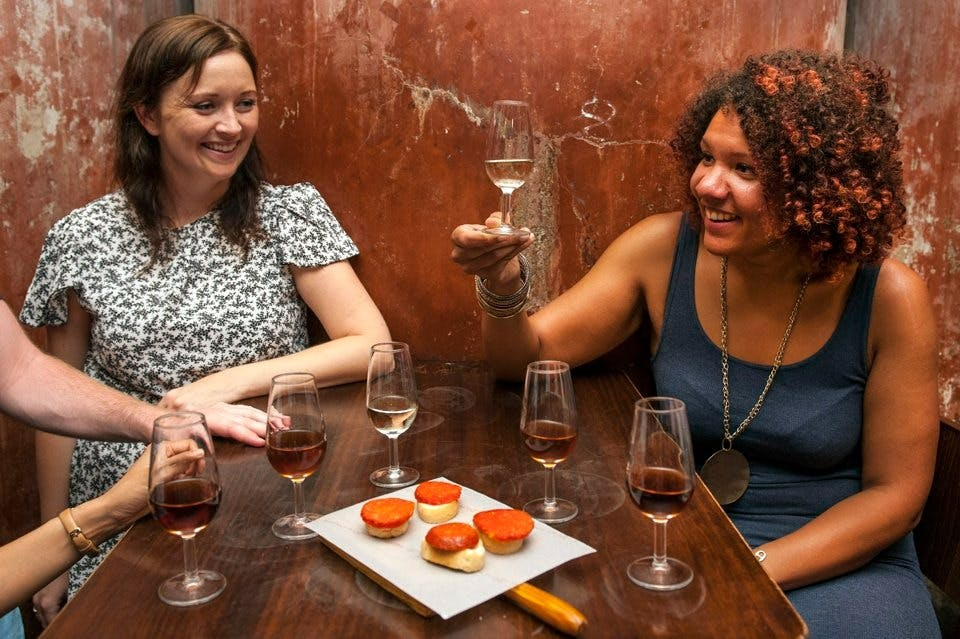 Seville: Tapas, Taverns and History Guided Tour
