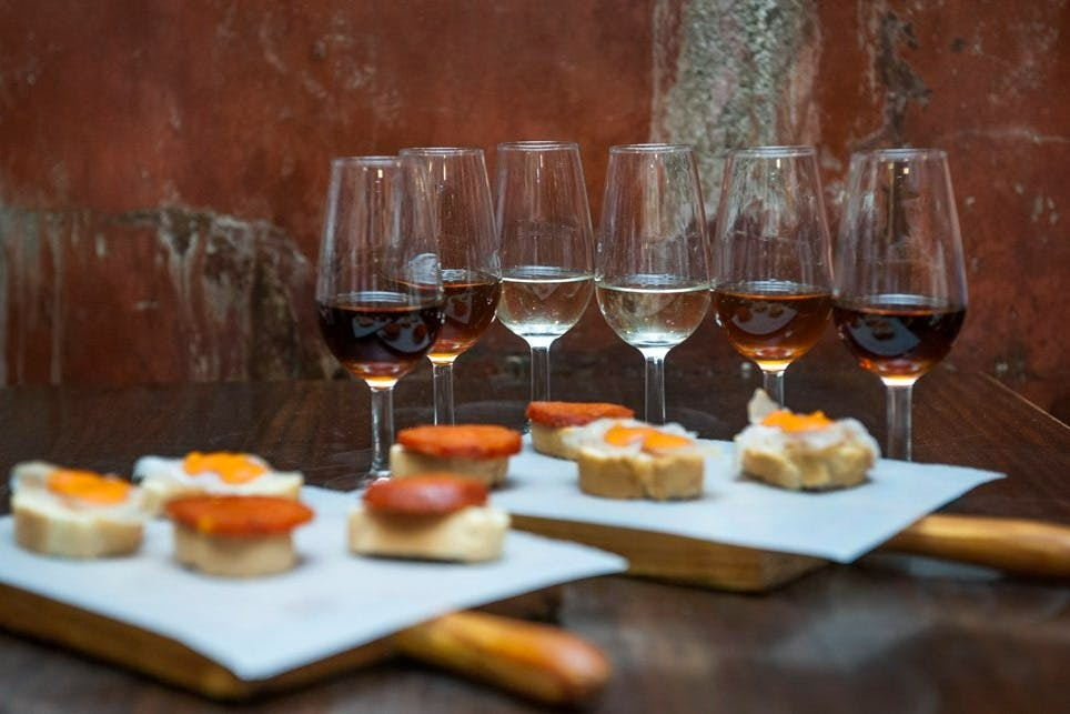 Seville: Tapas, Taverns and History Guided Tour