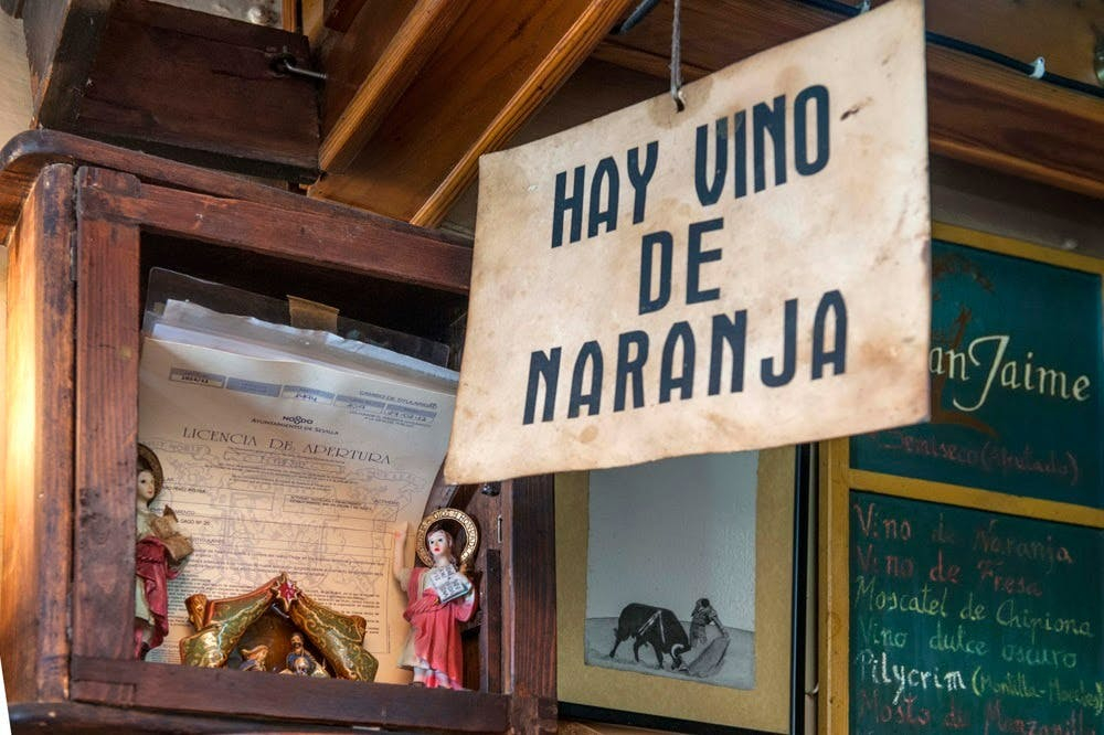 Seville: Tapas, Taverns and History Guided Tour