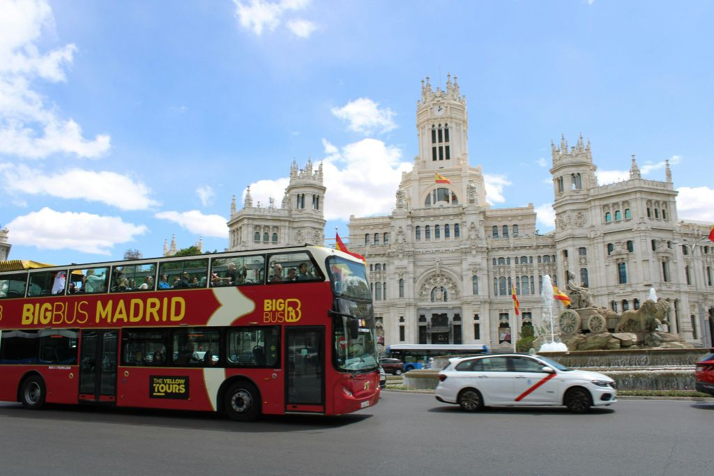 Big Bus Madrid: Hop-on Hop-off Sightseeing Tour