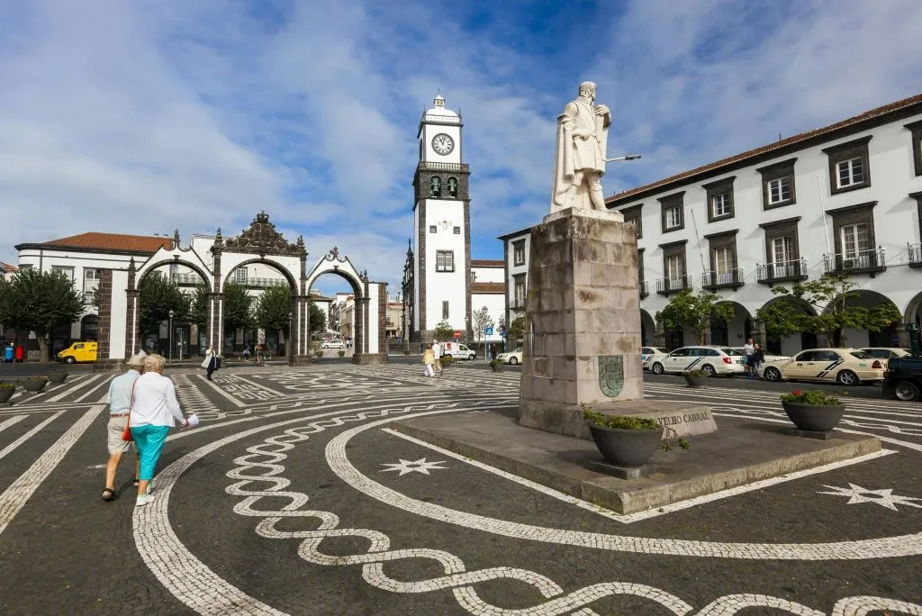 Ponta Delgada: Half-Day City Tour