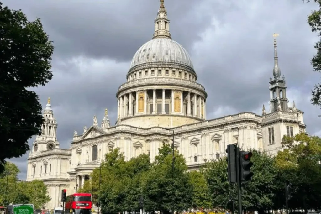 See 40+ London Sights: Fun Local Guide