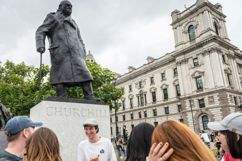 London: Palaces & Parliament Private Walking Tour