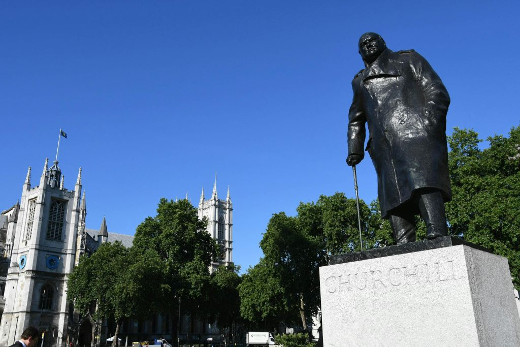 London: Palaces & Parliament Private Walking Tour