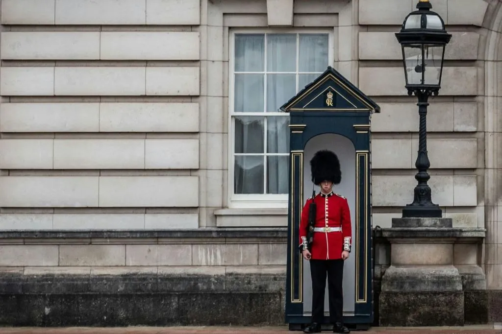 London: British Royalty Private Walking Tour