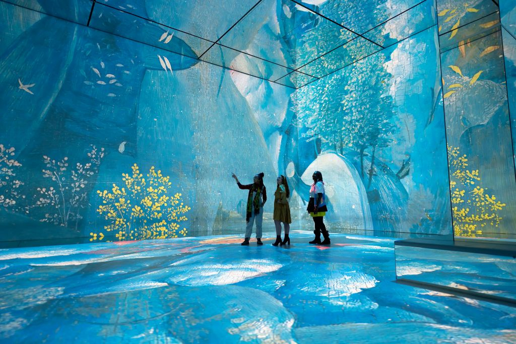 London: Moco + Frameless