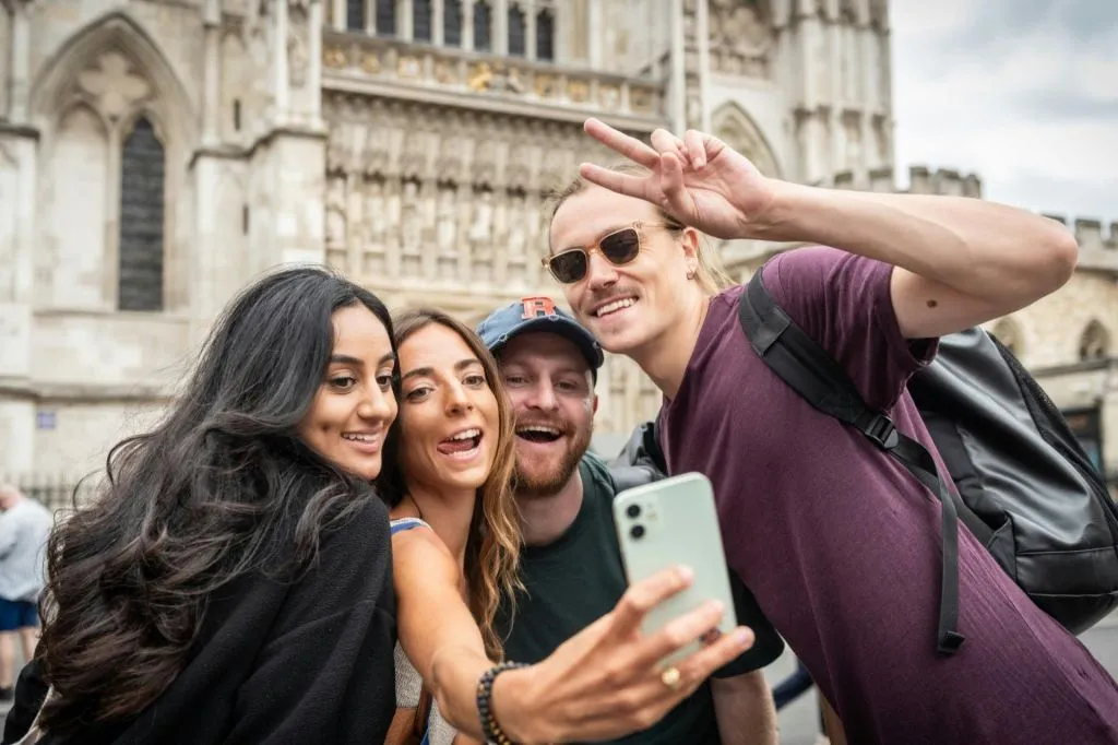 London: Westminster Guided Walking Tour + Thames River Cruise