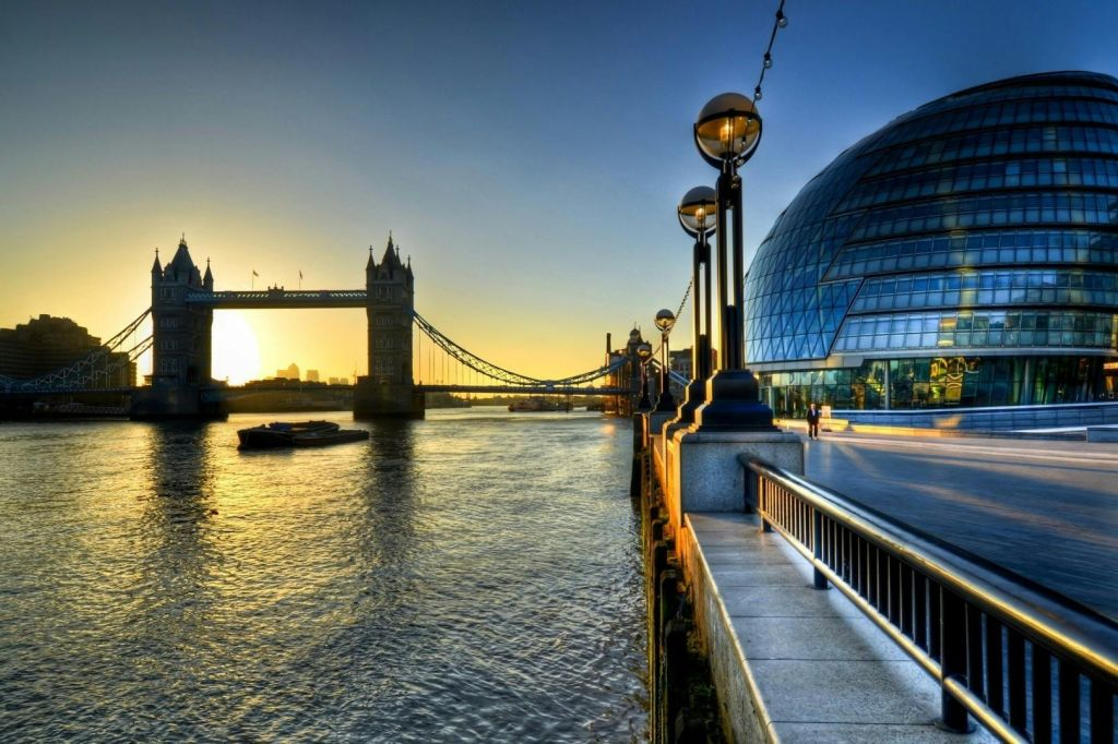 London: 30+ Top Sights Guided Evening Walking Tour