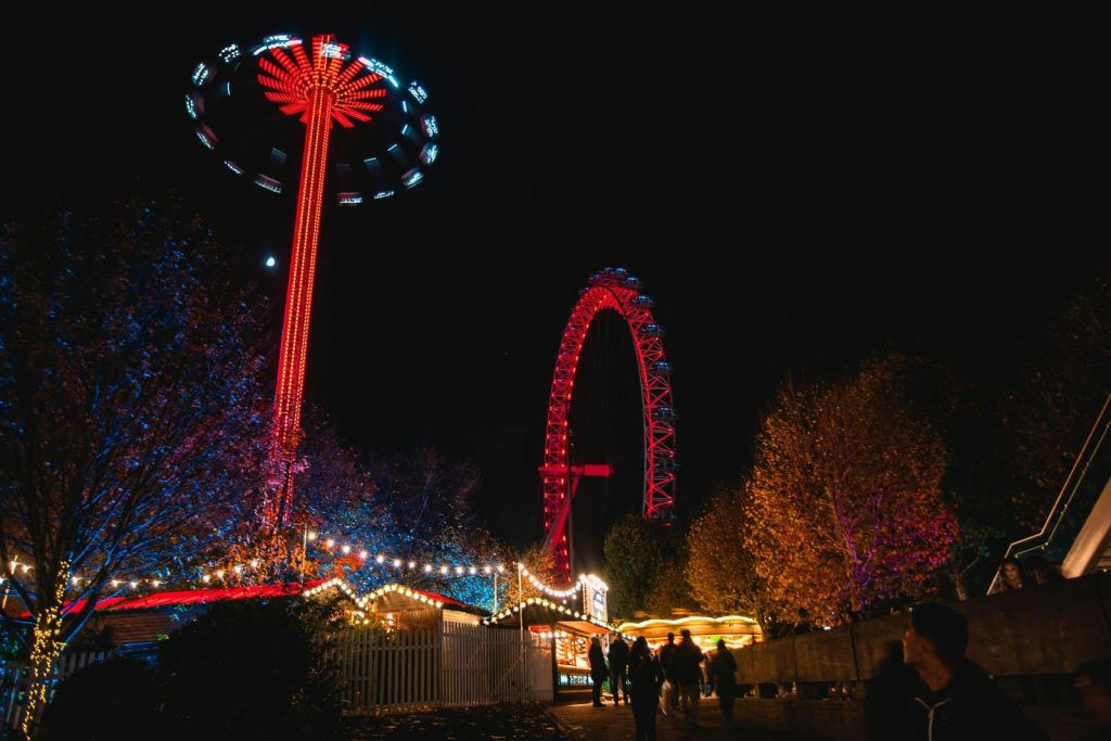 London: 30+ Top Sights Guided Evening Walking Tour