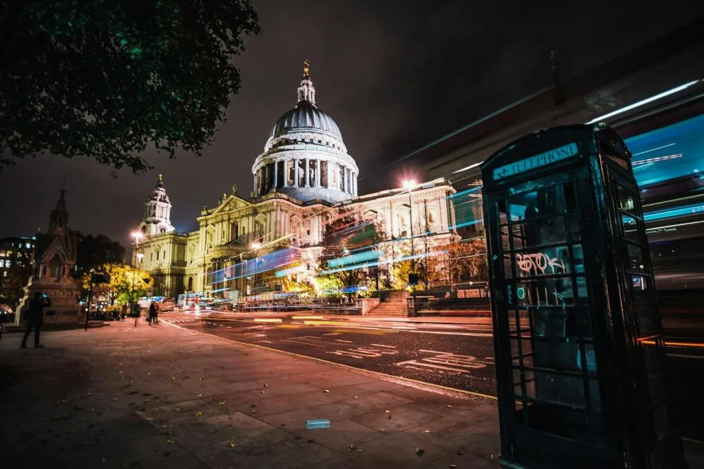 London: 30+ Top Sights Guided Evening Walking Tour