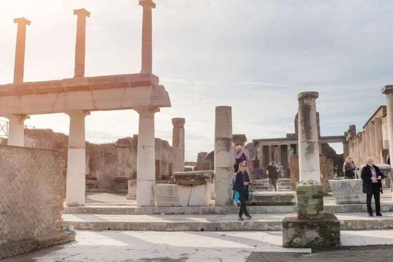 Pompeii: Guided Day Trip from Rome + Lunch