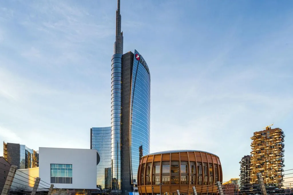 Milan: Open-Top Bus Night Tour + Audio Guide