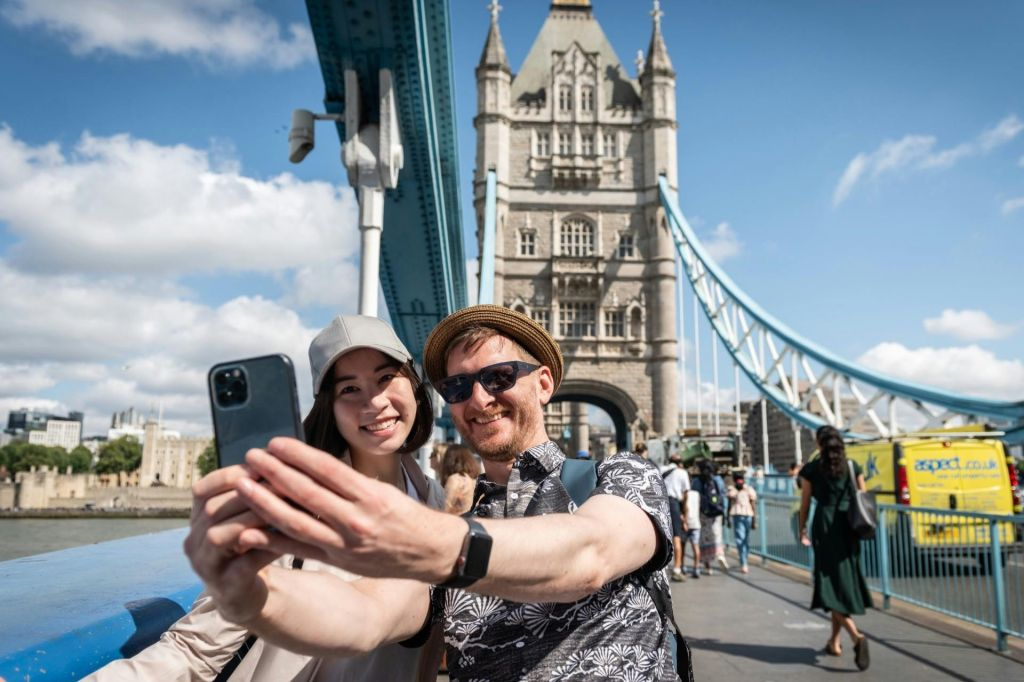 London: Westminster Guided Walking Tour + Tower Bridge Entry