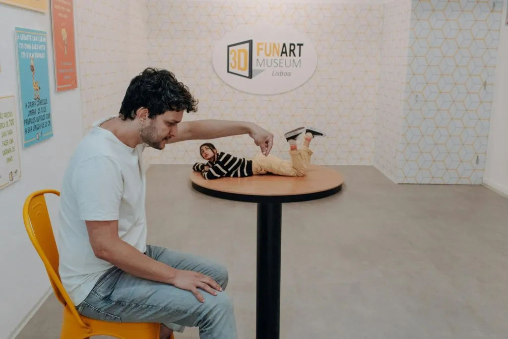3D Fun Art Museum + Lisbon Hop-on Hop-Off Bus