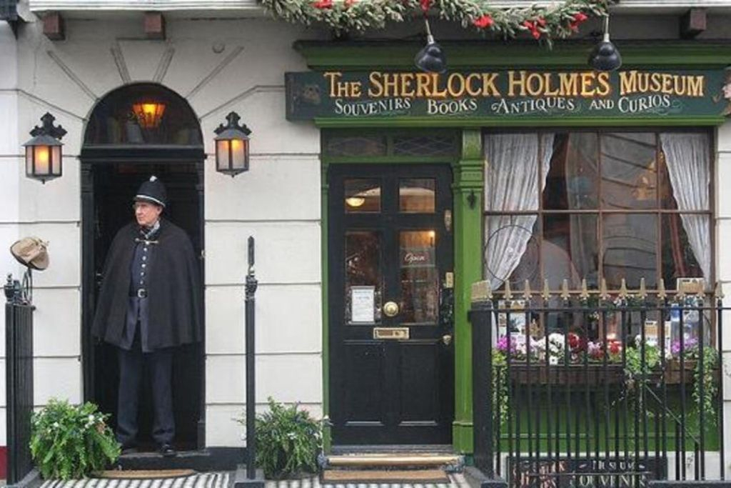 London: Westminster Guided Walking Tour + Sherlock Holmes Museum Entry