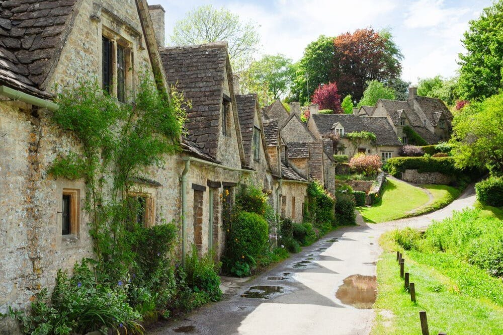 Cotswolds: Guided Tour from London + Lunch