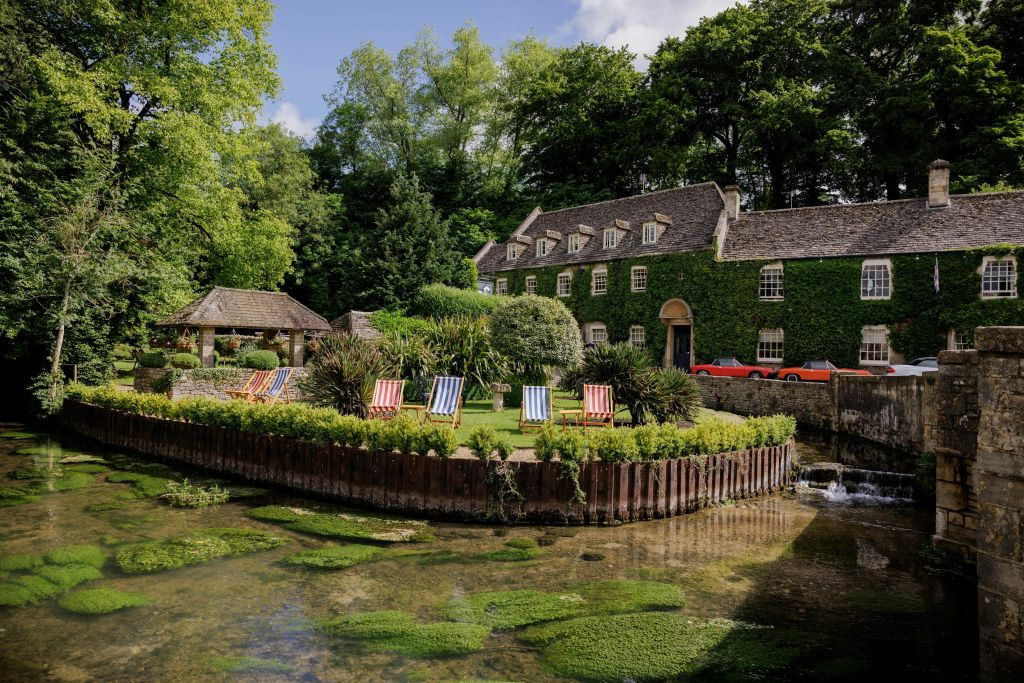 Cotswolds: Guided Tour from London + Lunch