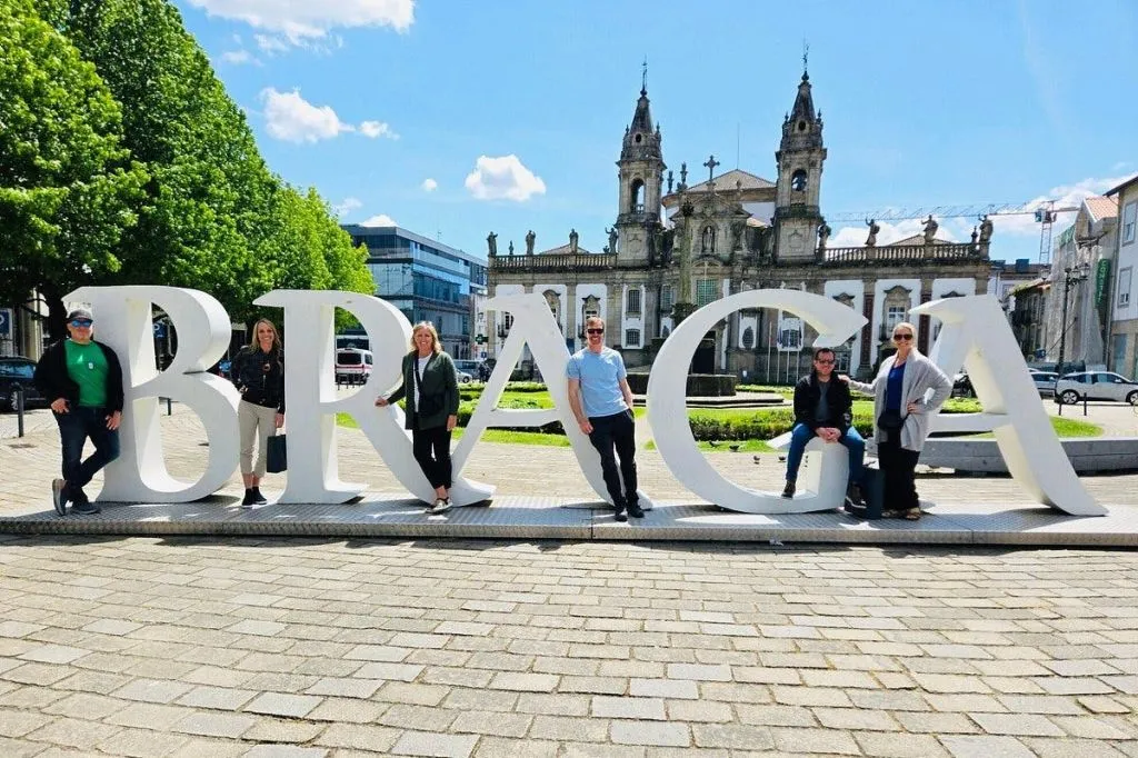 Braga & Guimarães: Guided Day Tour from Porto + Lunch