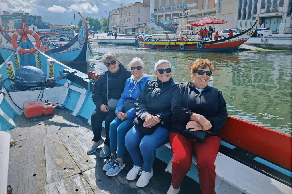 Aveiro : Visite guidée d'une demi-journée depuis Porto + croisière en bateau + dégustation de pâtisseries et de vins