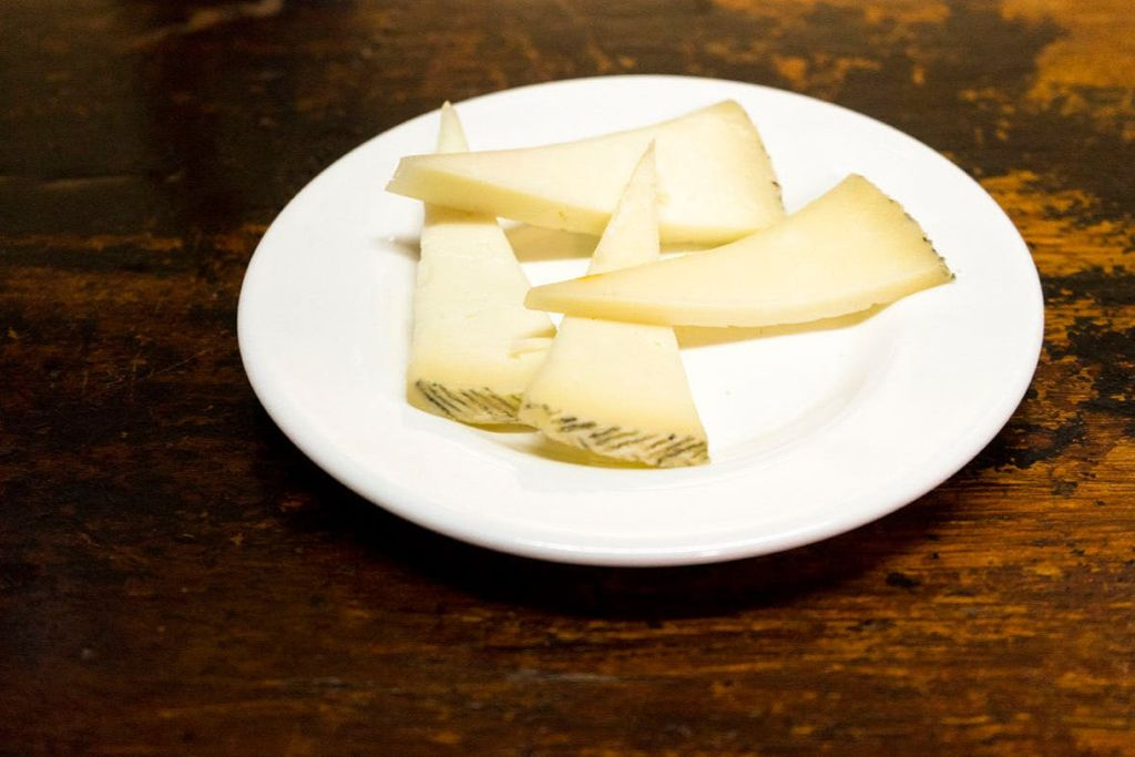 Seville: Guided Tapas Crawl