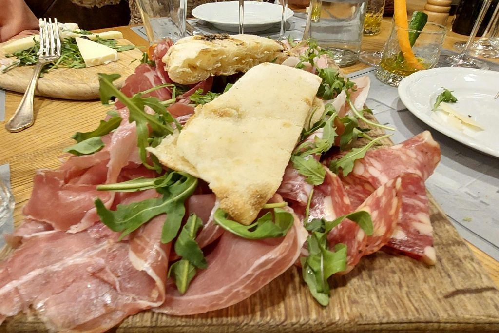 Rome: Guided Wine & Olive Oil Tasting + Lunch