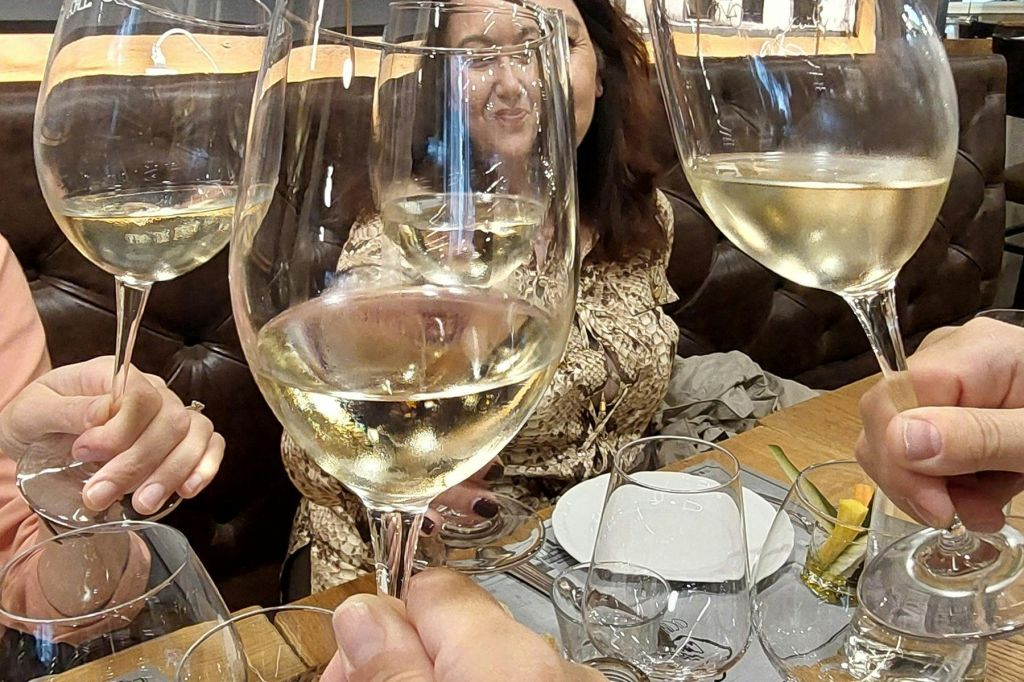 Rome: Guided Wine & Olive Oil Tasting + Lunch