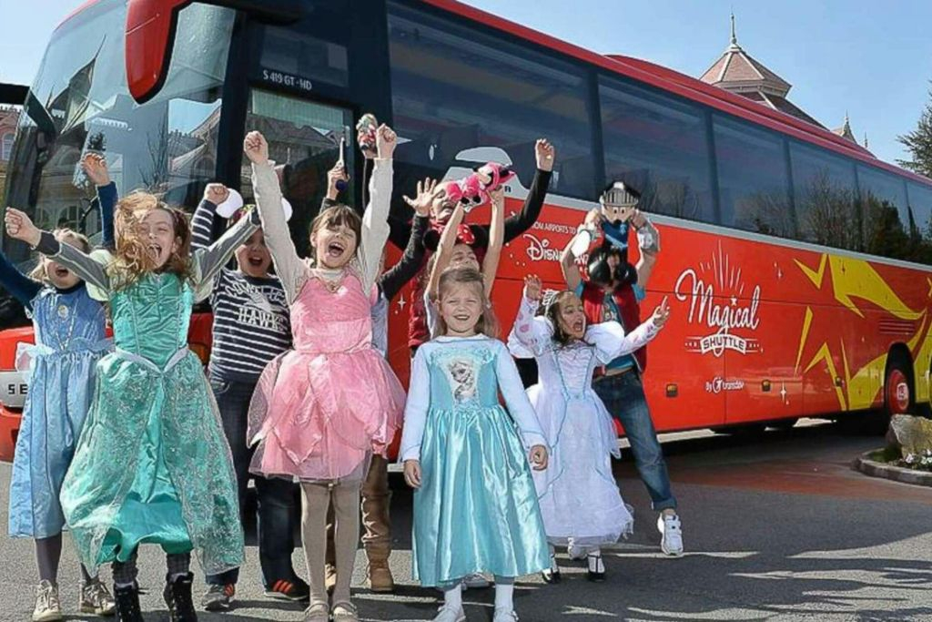 Paris: Transfer de autocarro de ida da Disneyland para o Aeroporto Charles de Gaulle