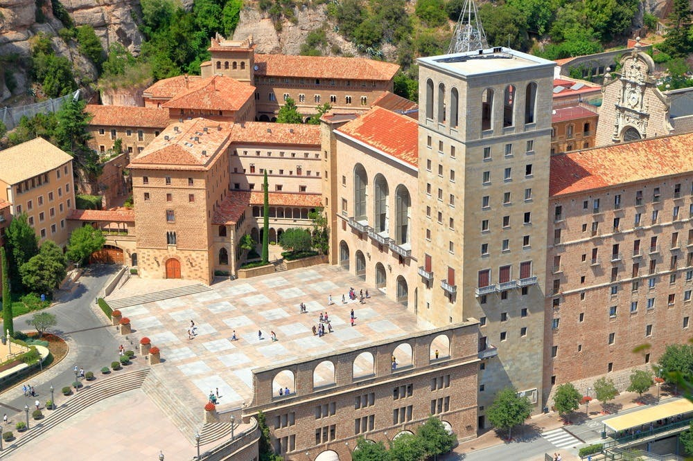 Montserrat Mountain Card: Train from Barcelona + Rack Railway + Moreneta + Choir