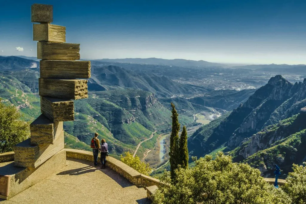 Montserrat Mountain Card: Train from Barcelona + Rack Railway + Moreneta + Choir