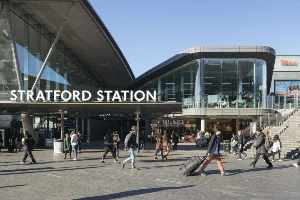 Londra: Bus navetta espresso dall'aeroporto di Londra Stansted a Stratford