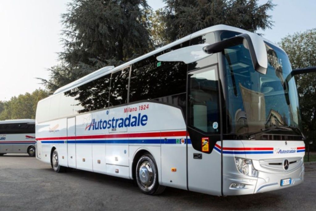 Londra: Bus navetta espresso dall'aeroporto di Londra Stansted a Stratford