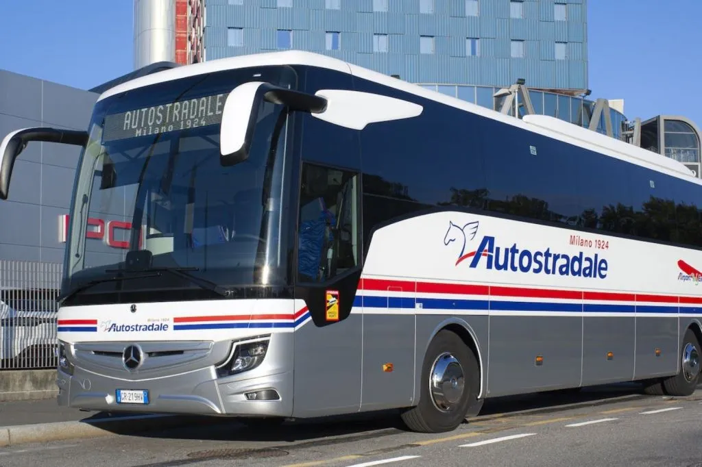 London: Express Bus Shuttle from London Stansted Airport to Stratford