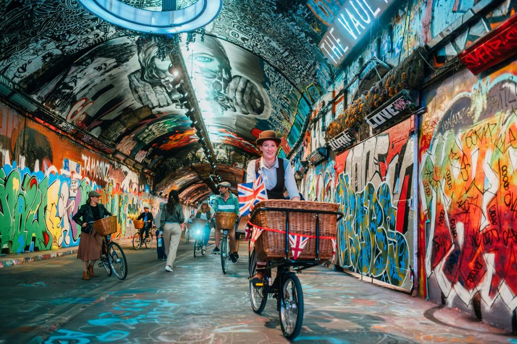 London: Gin Safari Bike Tour