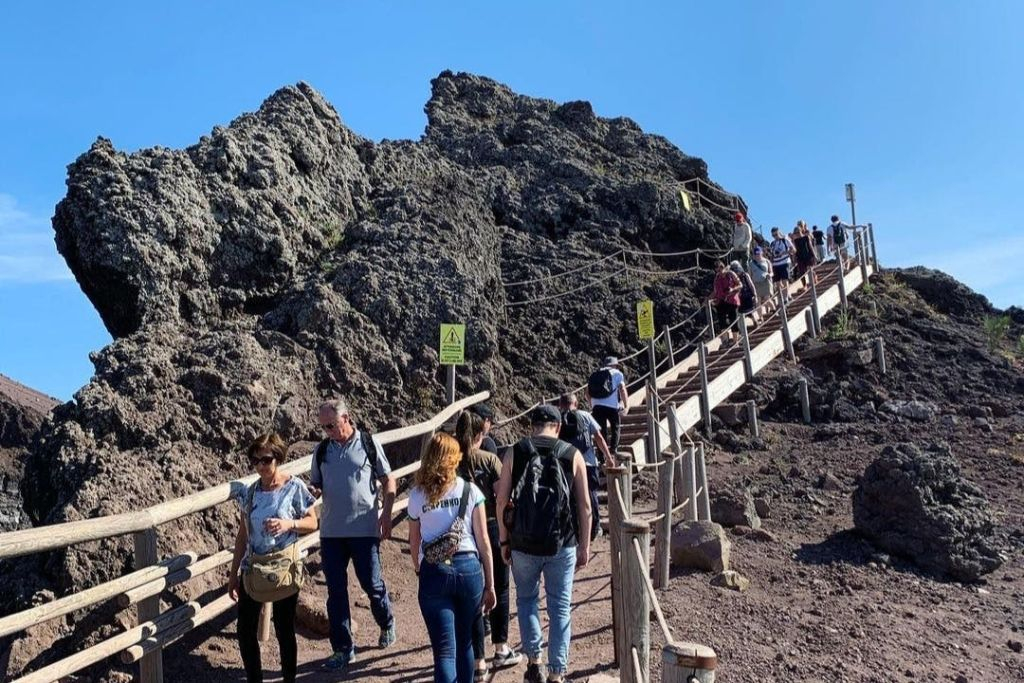 Vesuvio: Biglietto Skip The Line + Guida