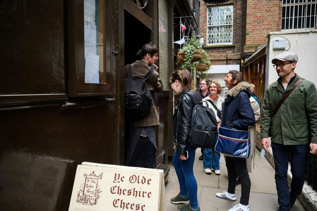 Londra: Tour guidato a piedi dei pub e del cibo + degustazioni + bevande