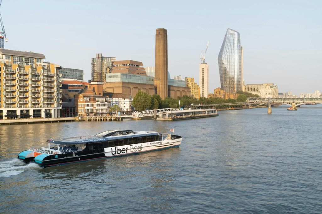 London: Uber Boat by Thames Clippers & IFS Cloud Cable Car Roundtrip Ticket