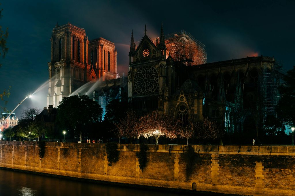 Cathédrale Notre-Dame de Paris: Guided Exterior Tour
