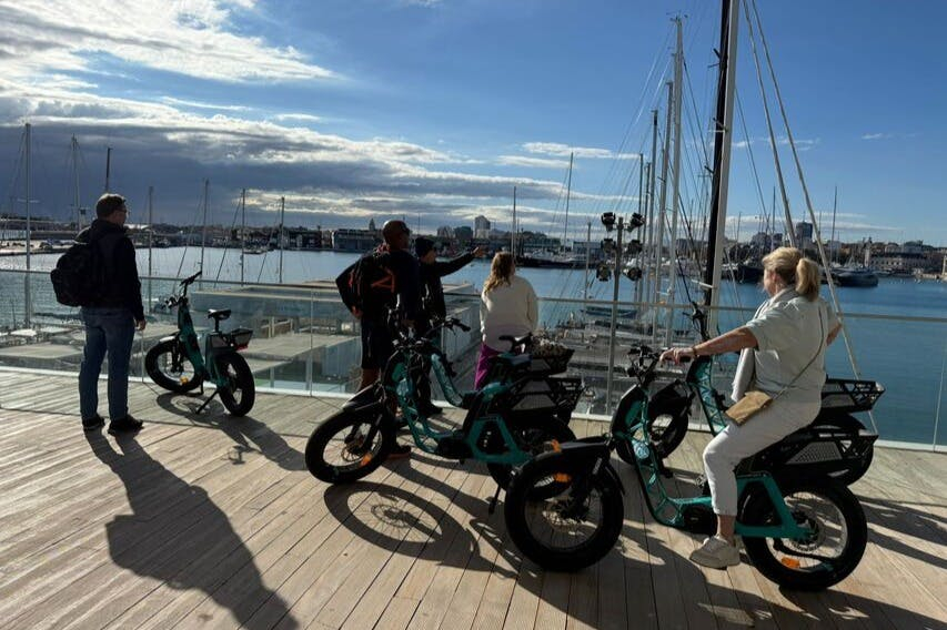 Valencia: Yamaha Premium E-bike Rental