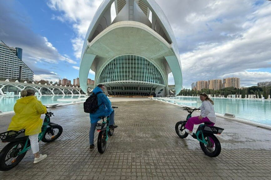 Valencia: Yamaha Premium E-bike Rental