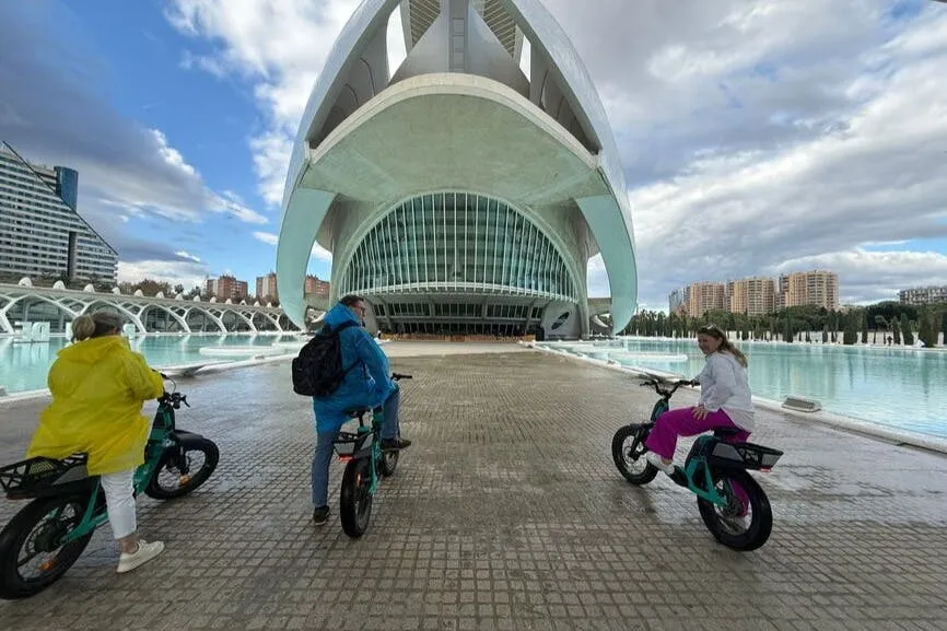 Valencia: Yamaha Premium E-bike Rental
