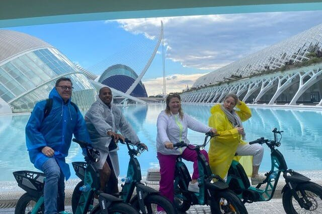Valencia: Yamaha Premium E-bike Rental