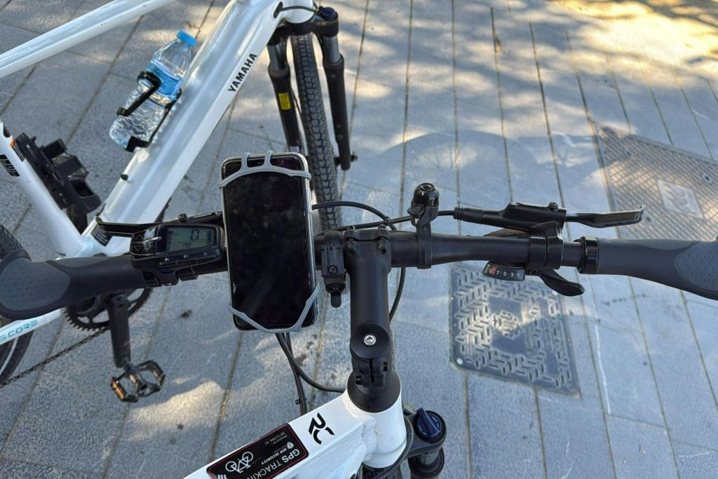 Valencia: Yamaha CrossCore RC Electric Bike Rental