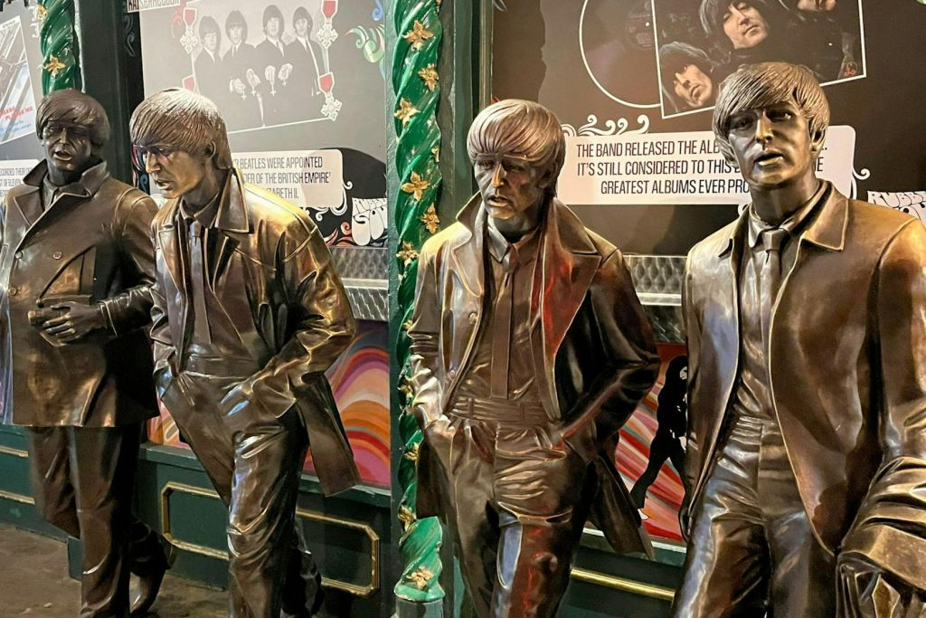Liverpool: Guided Beatles Walking Tour