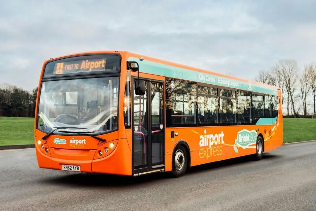 Edimburgo Bright Bus Airport Express Desde/hacia el aeropuerto de Edimburgo