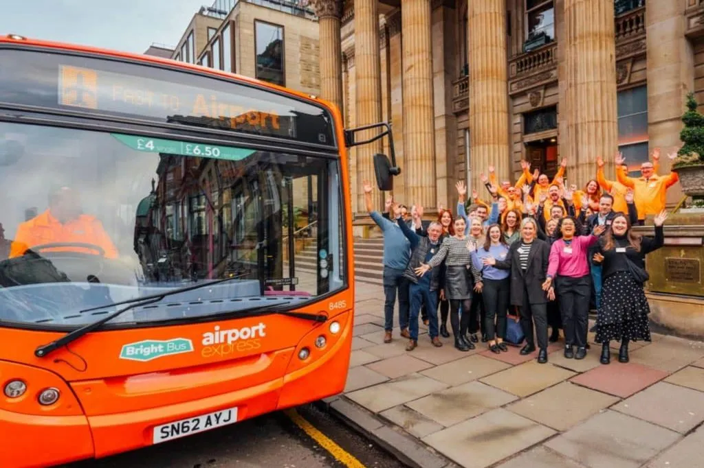Edimburgo Bright Bus Airport Express Desde/hacia el aeropuerto de Edimburgo