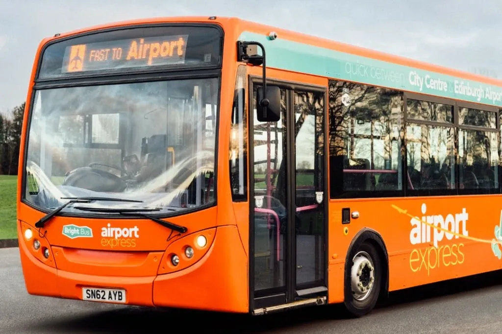 Edimburgo Bright Bus Airport Express Desde/hacia el aeropuerto de Edimburgo