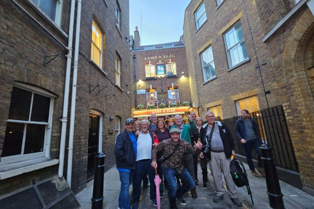 London: Guided Historic Pub Experience