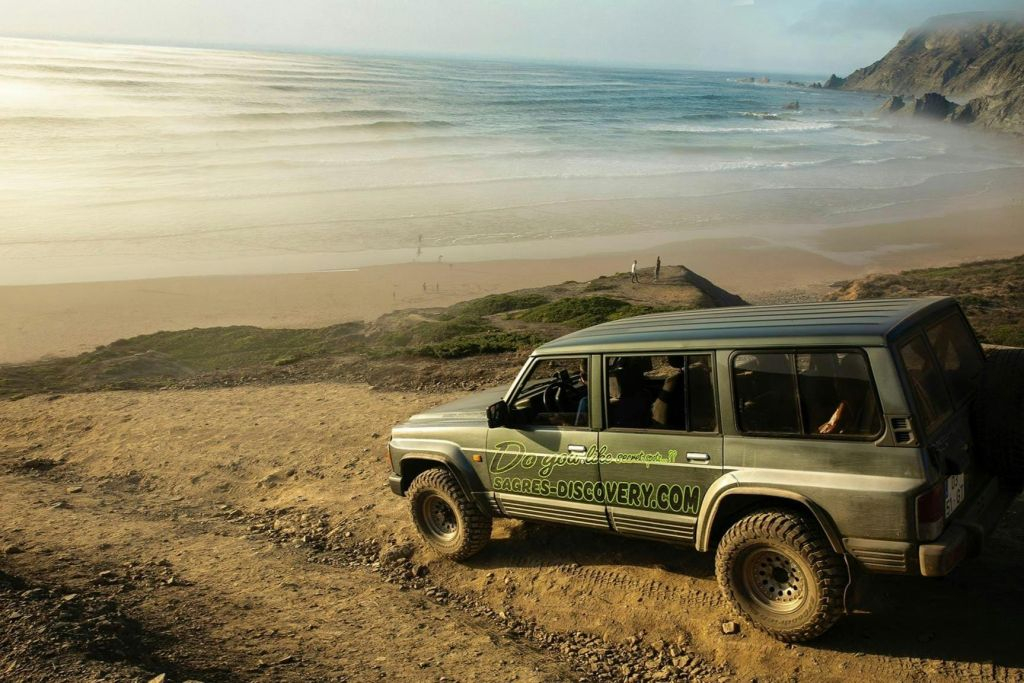 Algarve: Passeio guiado de meio dia em 4x4 + transfer